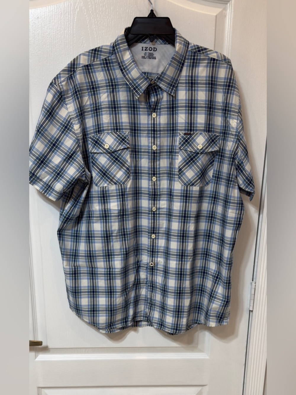 Izod Short-Sleeve Plaid Button-Down Shirt in Blue and White XXL New w/o tags